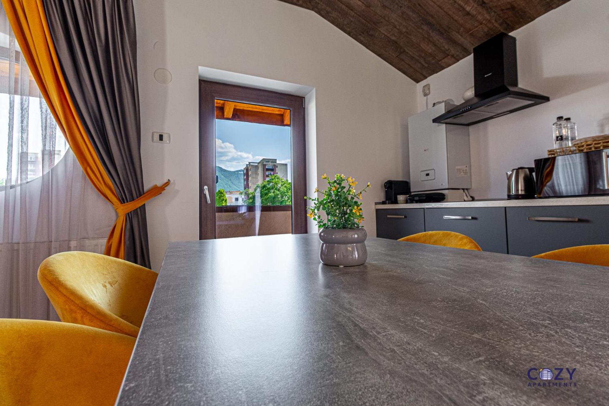 Cozy Brand New Boutique Aparthotel Braşov Eksteriør billede