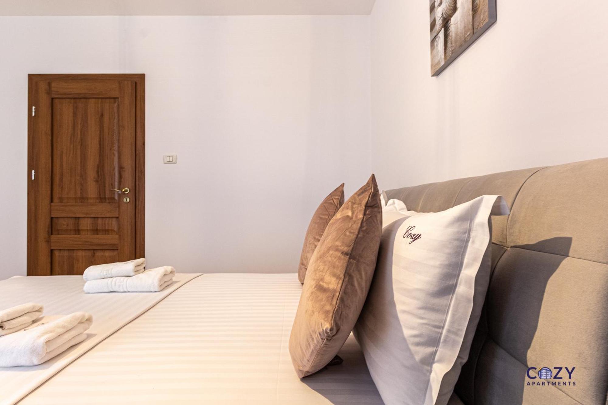 Cozy Brand New Boutique Aparthotel Braşov Eksteriør billede